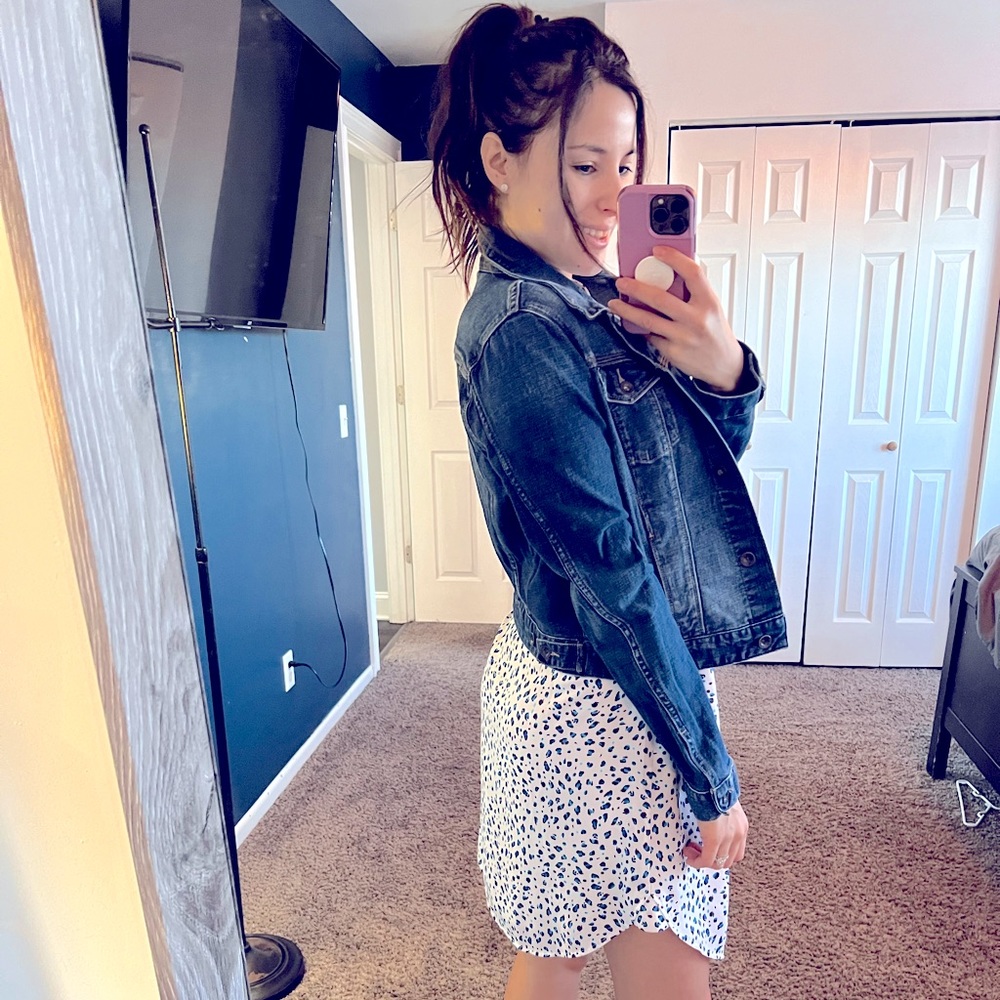 Sleeve less spotted blues just above knee dress